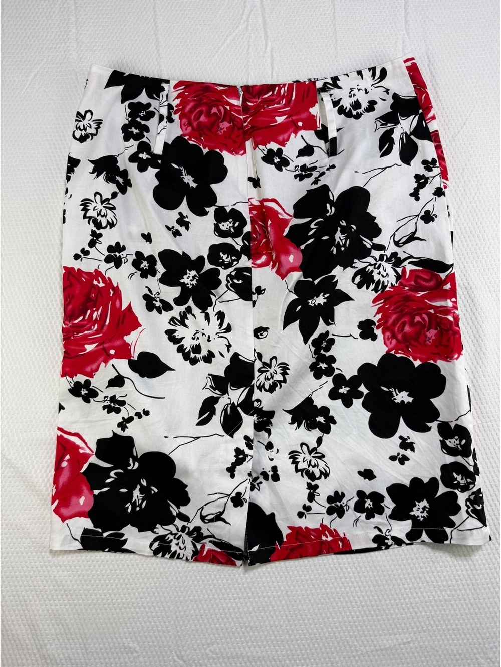 Kate Kasin Floral Pencil Skirt XL Red Black White Ruched Stretch Roses Floral - Picture 2 of 6